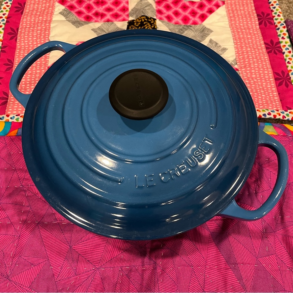 Le Creuset Signature Marseille Round Wide French Oven, 3.5 qt